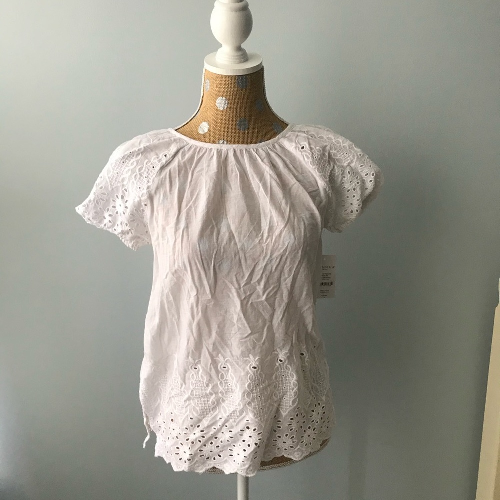 NWT! ✨ Hannah White Eyelet Blouse